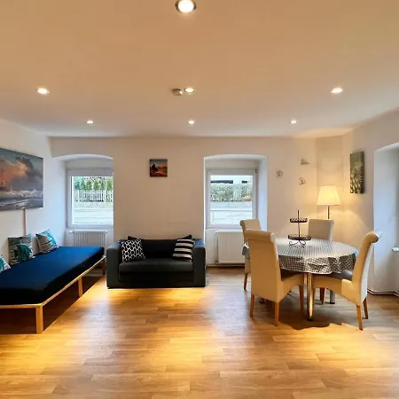 Apartment Elfriede - Wlan, 2 Bäder, Küche, Freisitz, 2 Parkplätze, Im Ortskern