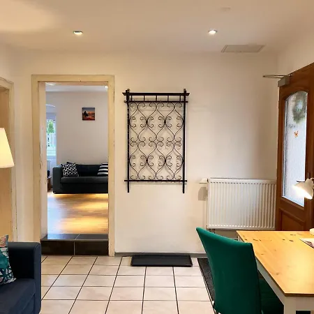 Apartment Elfriede - Wlan, 2 Bäder, Küche, Freisitz, 2 Parkplätze, Im Ortskern Malterdingen
