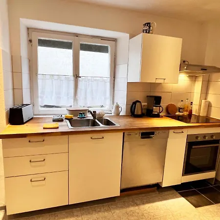 Apartment Elfriede - Wlan, 2 Bäder, Küche, Freisitz, 2 Parkplätze, Im Ortskern *