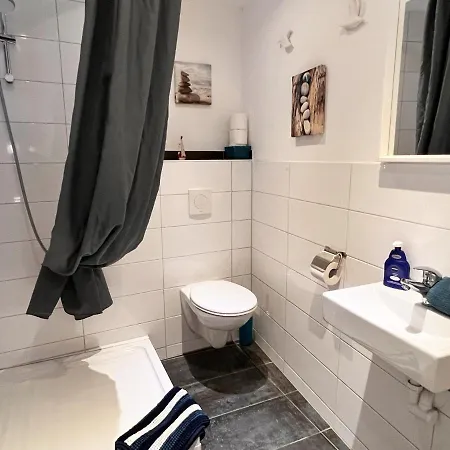 Apartamento Elfriede - Wlan, 2 Baeder, Kueche, Freisitz, 2 Parkplaetze, Im Ortskern