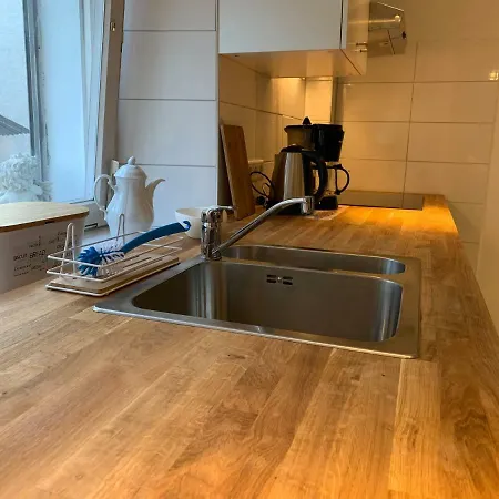 Apartment Elfriede - Wlan, 2 Bäder, Küche, Freisitz, 2 Parkplätze, Im Ortskern Malterdingen