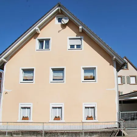 Elfriede - Wlan, 2 Bäder, Küche, Freisitz, 2 Parkplätze, Im Ortskern Malterdingen
